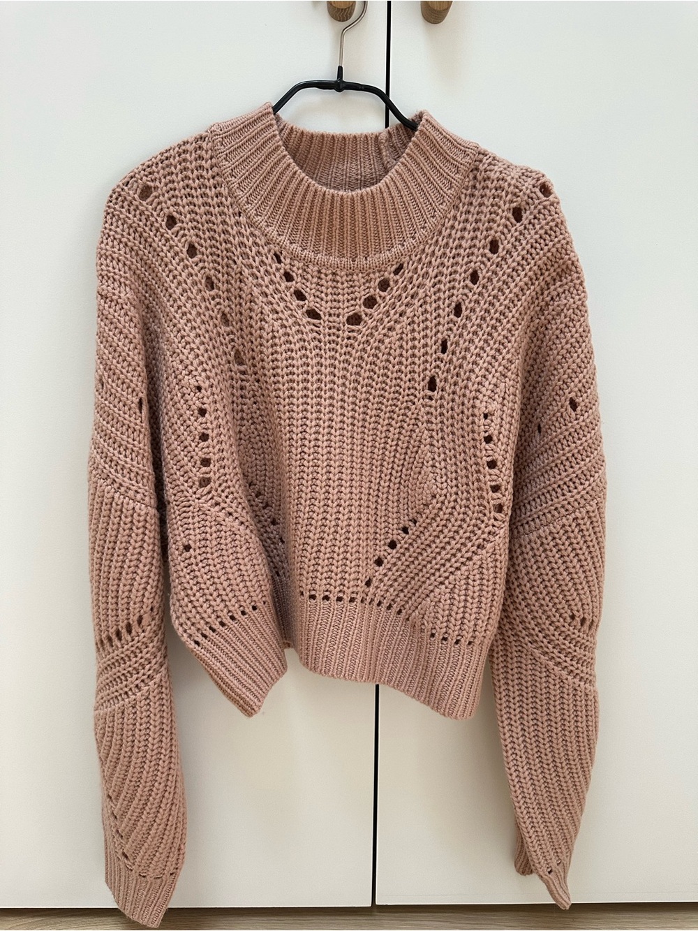 WILFRED - CROPPED SWEATER - SIZE MEDIUM